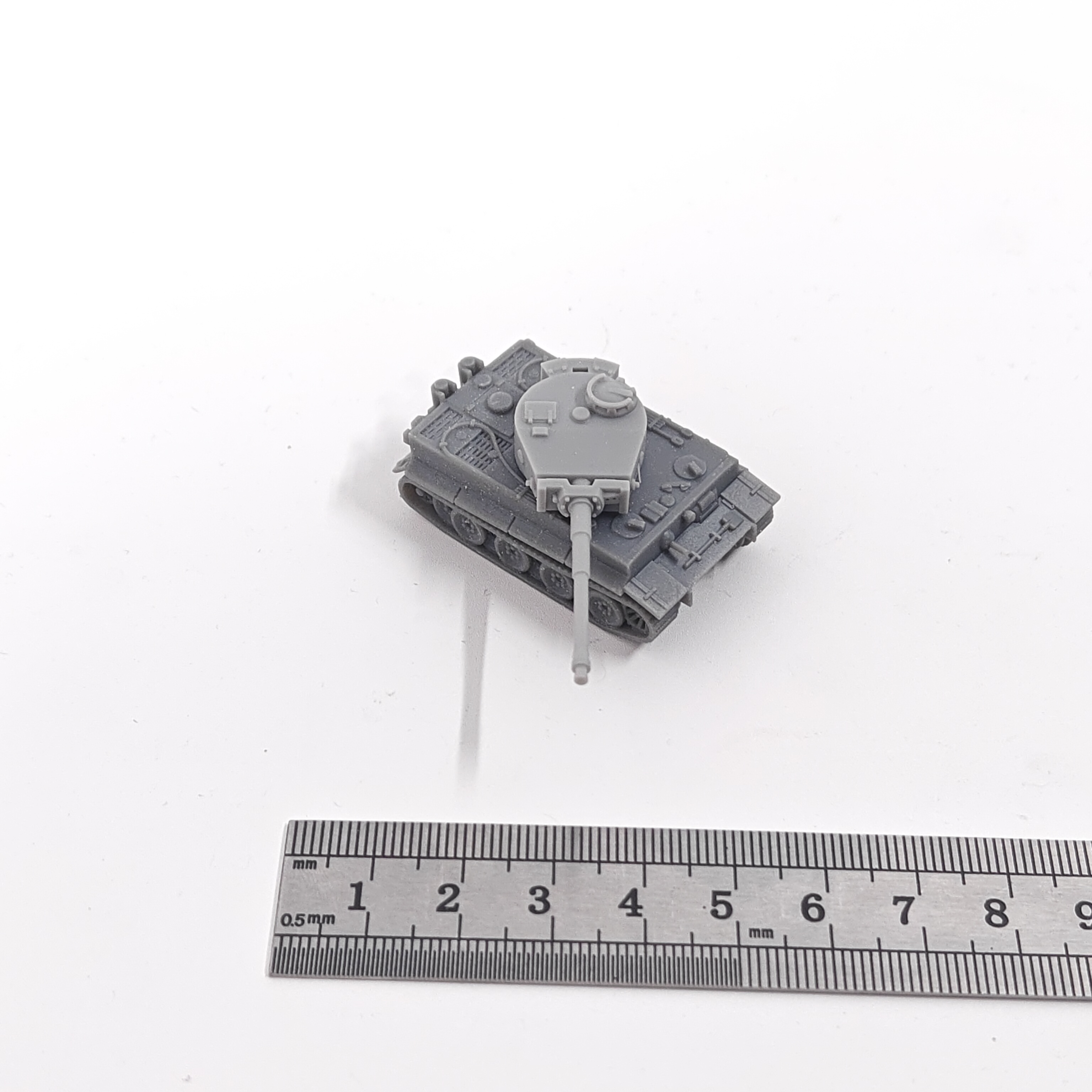 Model Kit Zza - 1/144 Scale Tiger I Mid tank