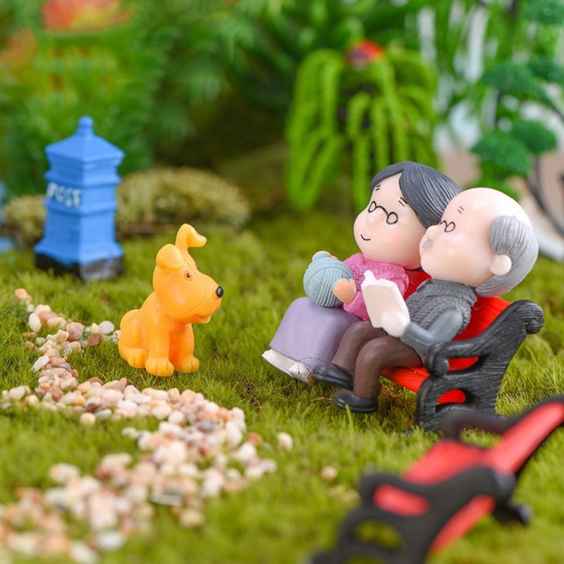 Mini Couple Figures Grandma Gr - Model Kit In Era reseña y precio