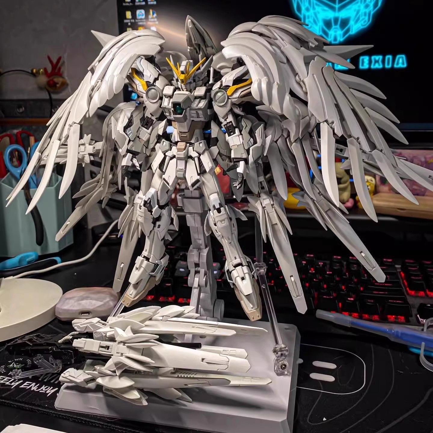 In Stock Daban 8827 Wing Zero  - Model Kit Daban reseña y precio