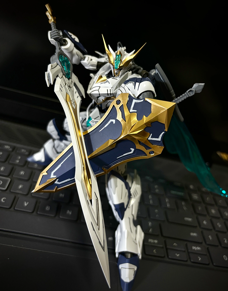 Original Snaa Titan Greatsword - Model Kit Snaa reseña y precio