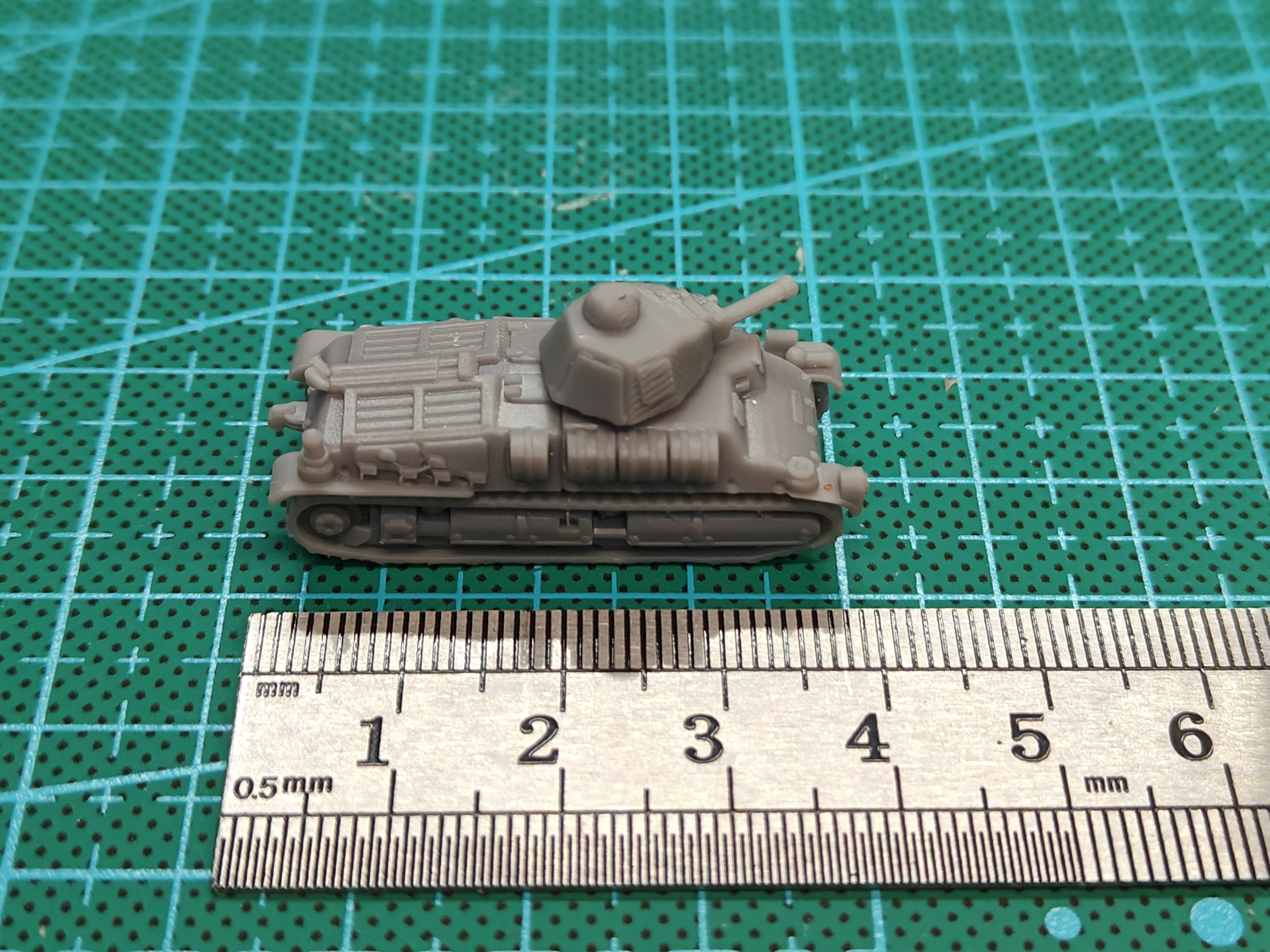 1/144 Scale Somua s35 Tank  MO - Model Kit Entry Grade reseña y precio