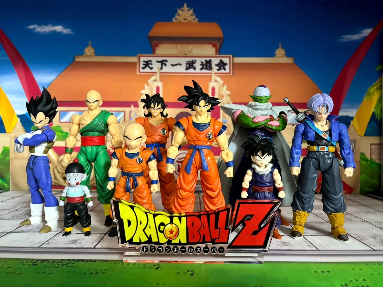 Anime Dragon Ball LOGO Base Wh - Logo Model Kit reseña y precio