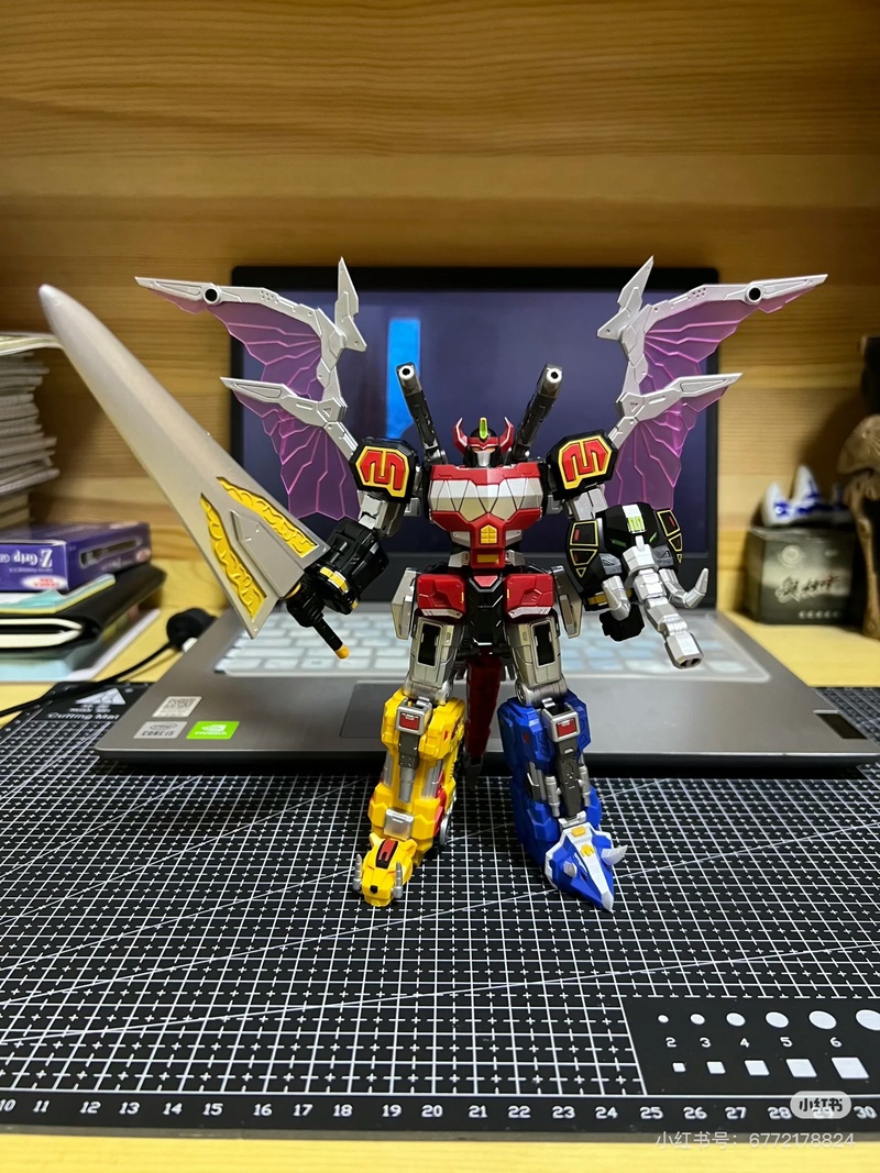 Power Rangers Lucky Cat Micro  - Model Kit Megazord reseña y precio